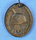  Wound Badge in Black 1939 maker marked L/16 thumbnail